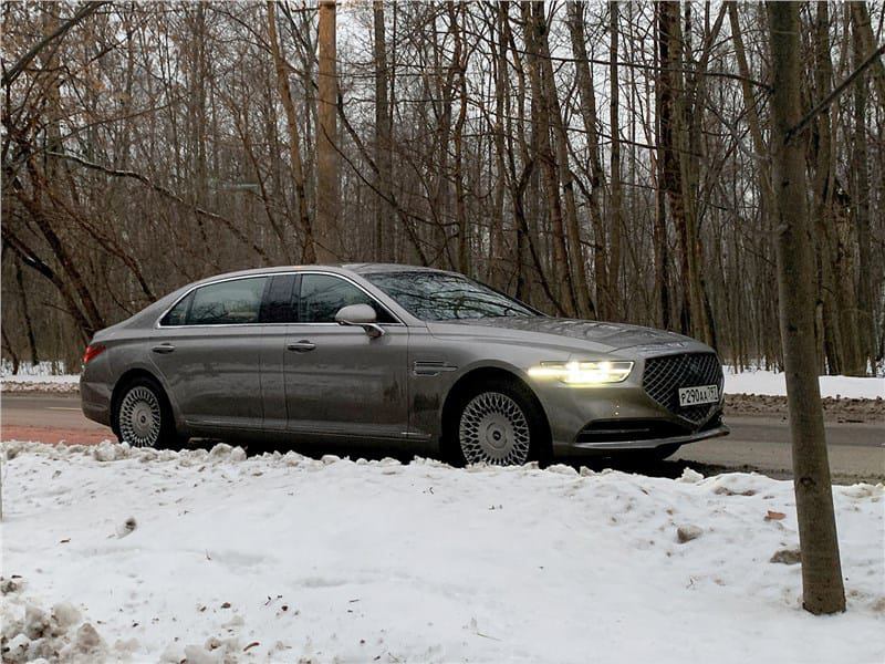 Hyundai Genesisg 90l